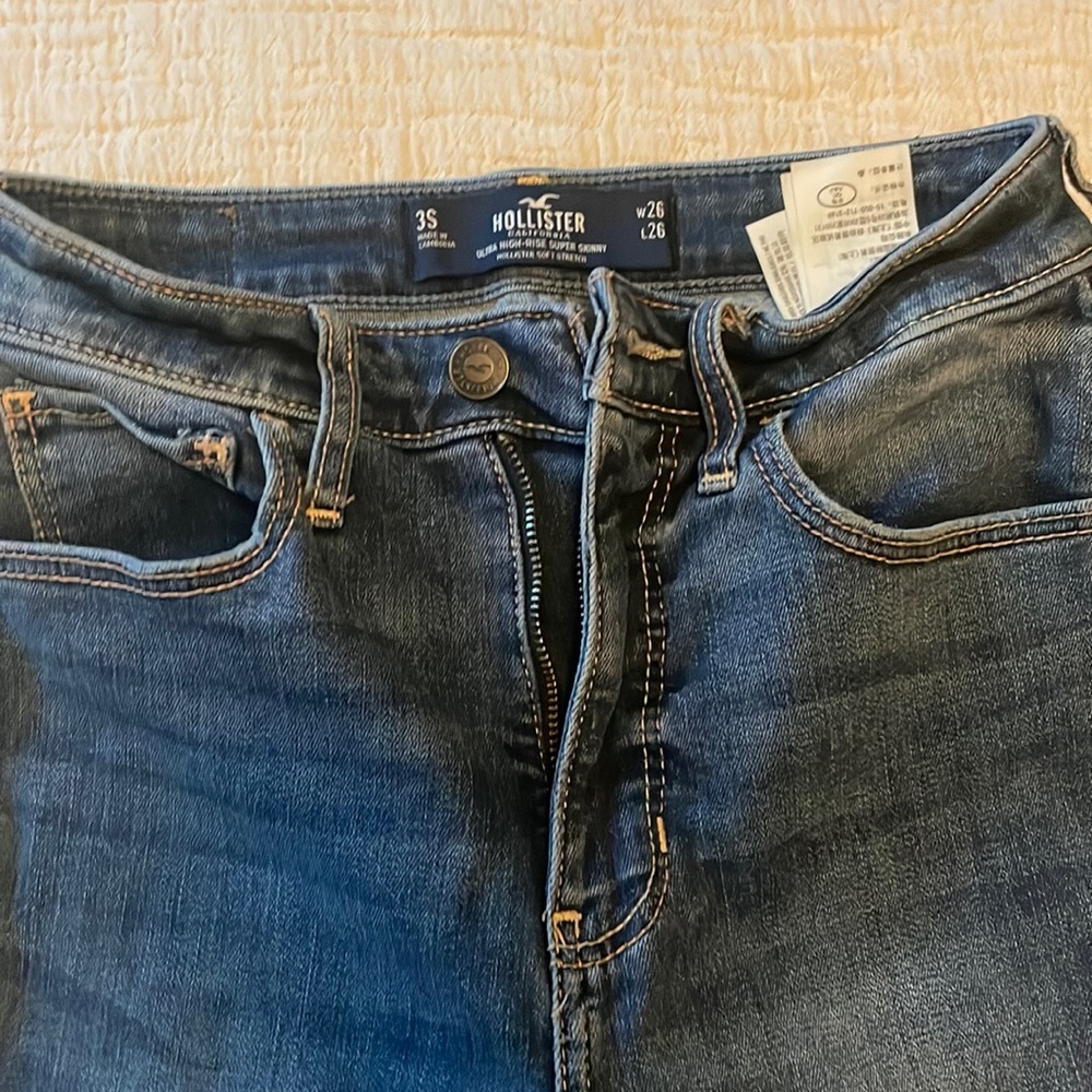 Hollister ultra high-rise super skinny jeans